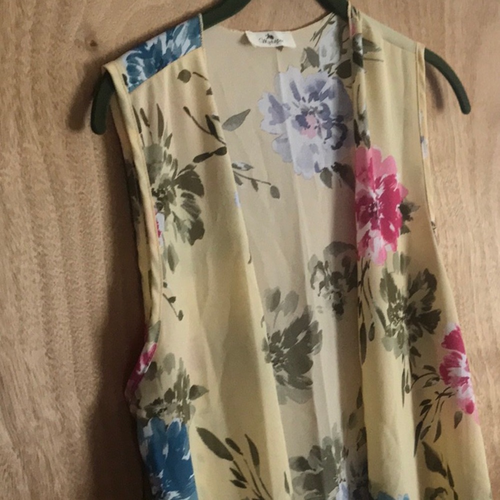 Sleeveless kimono